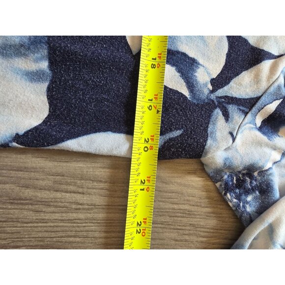 Chicos Blue & White Floral Tunic Top Asymmetrical 2 Large - Picture 9 of 9